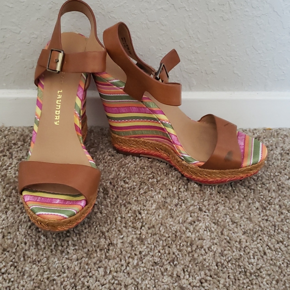 Chinese Laundry wedges
